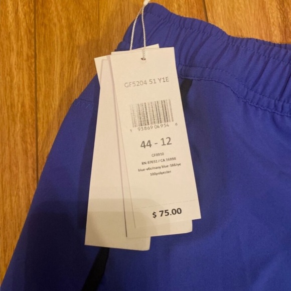 NWT LACOSTE SPORT WOMEN'S ULTRA DRY SHORTS Size 44- US 12 w/ 4 WAY STRETCH - Picture 2 of 13